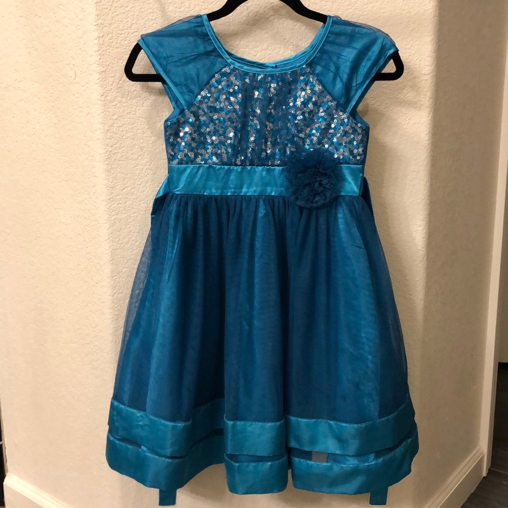 Gorgeous teal party dress